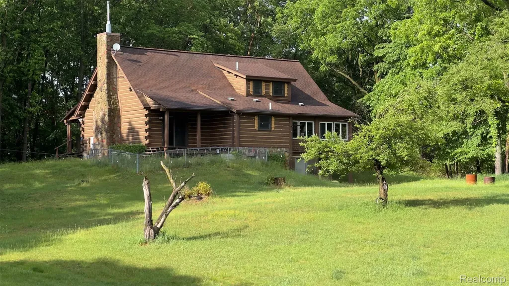 2608 E Sutton Road Metamora Township MI 48455