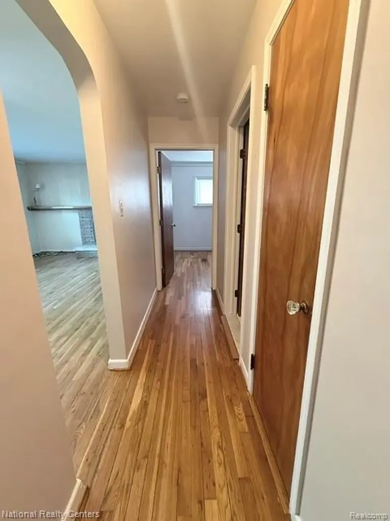 2639 Woodbine Drive Waterford Charter Township MI 48328