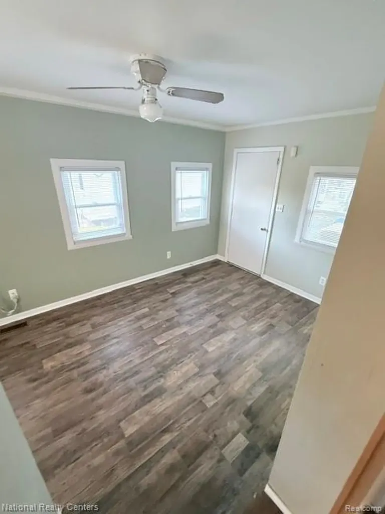 2639 Woodbine Drive Waterford Charter Township MI 48328