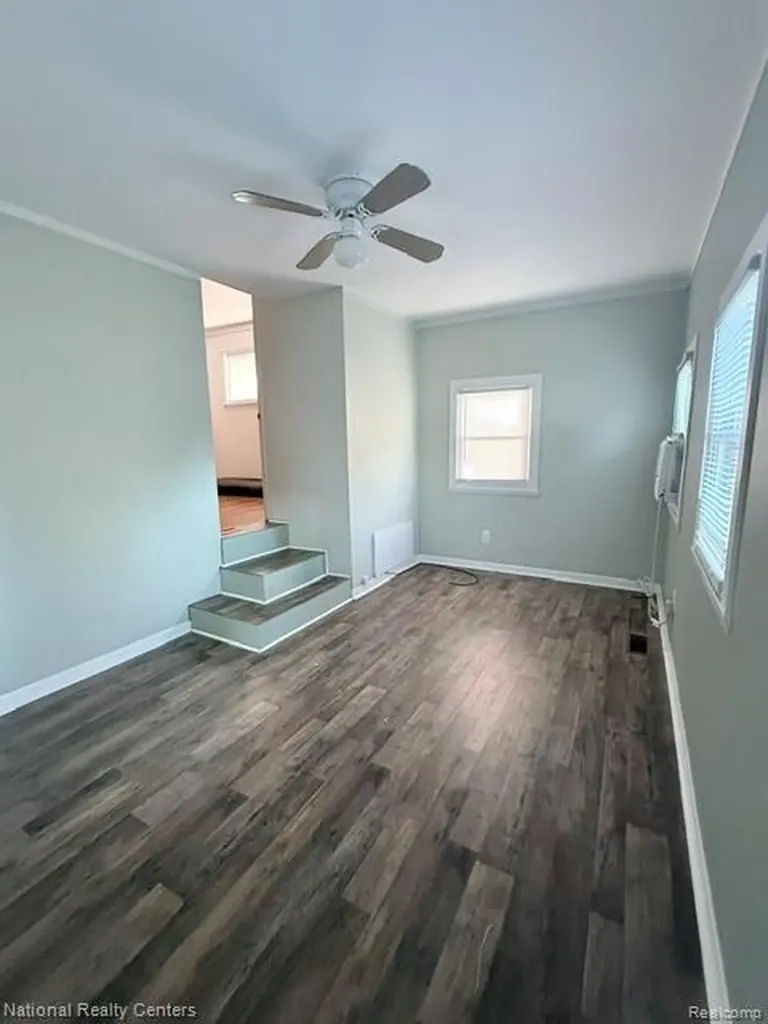 2639 Woodbine Drive Waterford Charter Township MI 48328
