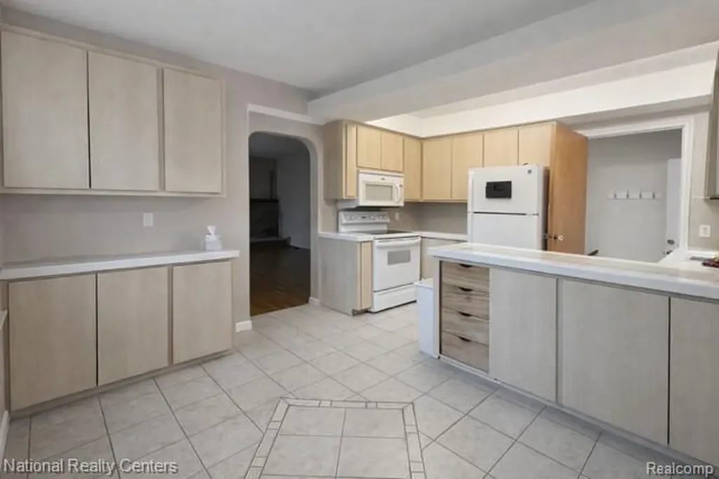 2639 Woodbine Drive Waterford Charter Township MI 48328