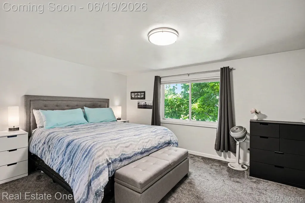 6317 Atkins Drive Troy City MI 48085