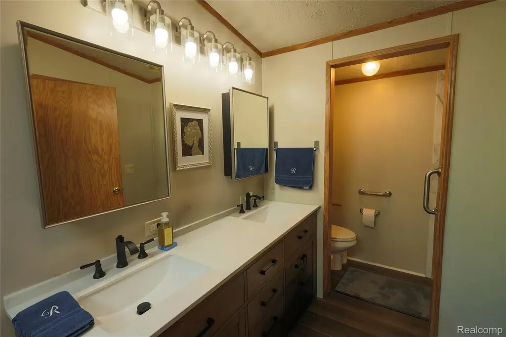 23 Highland Terrace White Lake Charter Township MI 48386