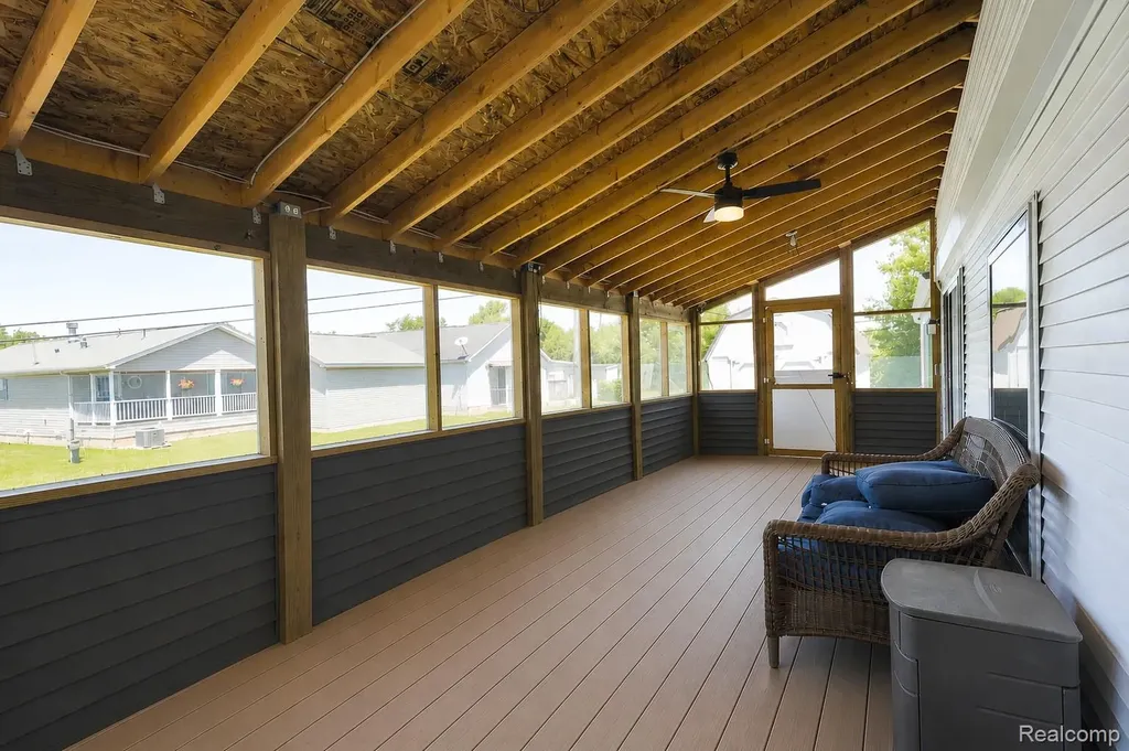 23 Highland Terrace White Lake Charter Township MI 48386