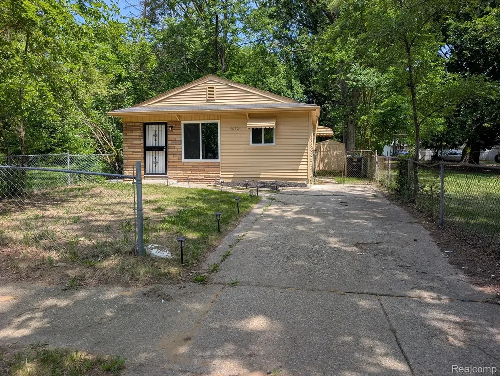 15072 Bramell Street Detroit City MI 48223