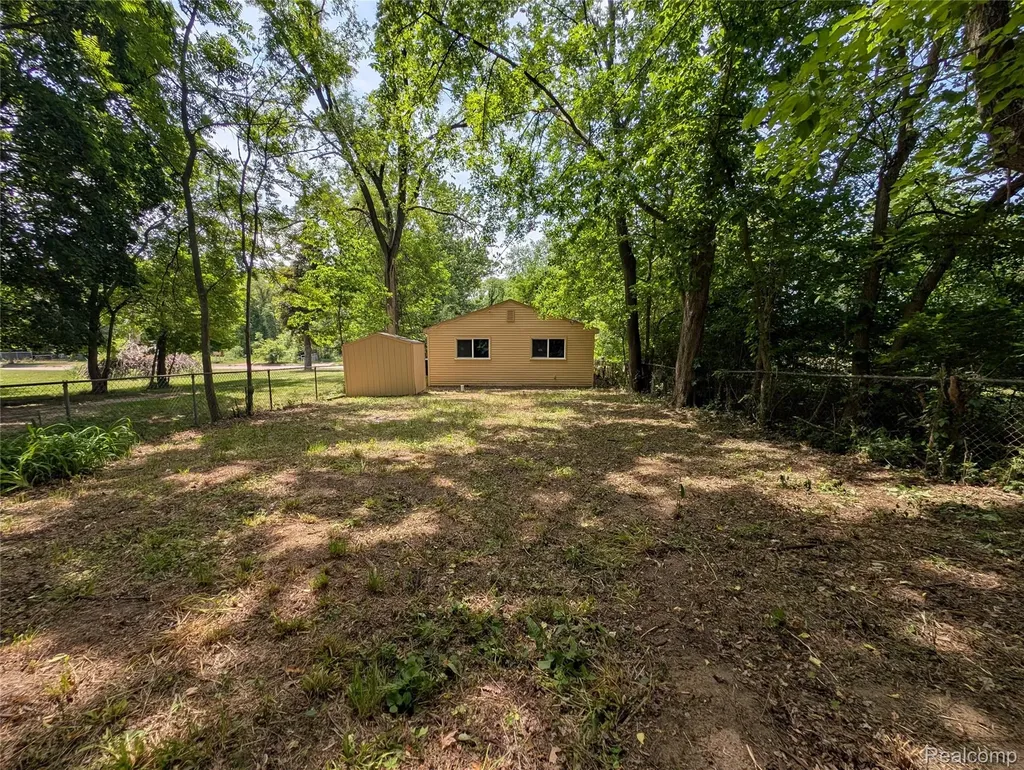 15072 Bramell Street Detroit City MI 48223