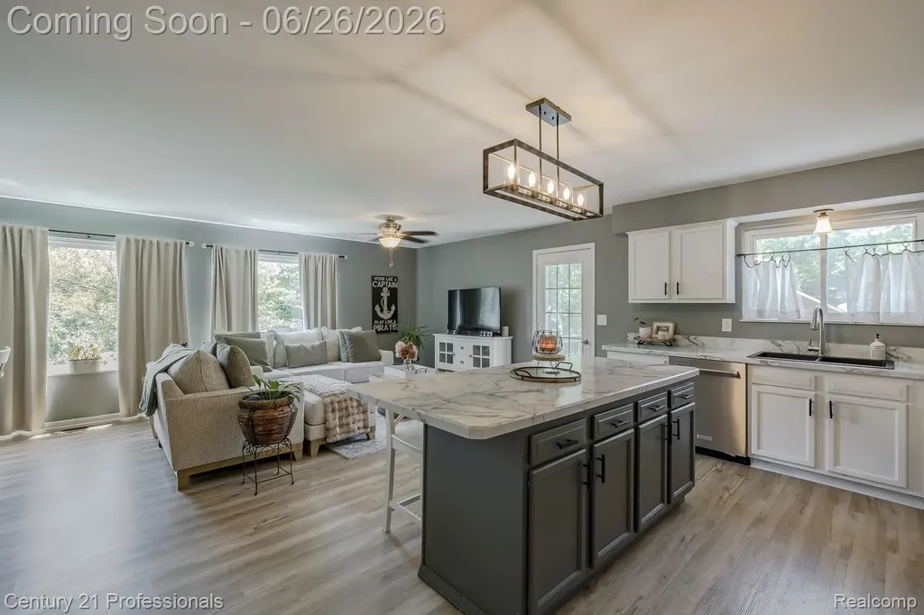 500 Neptune Drive Brandon Charter Township MI 48462
