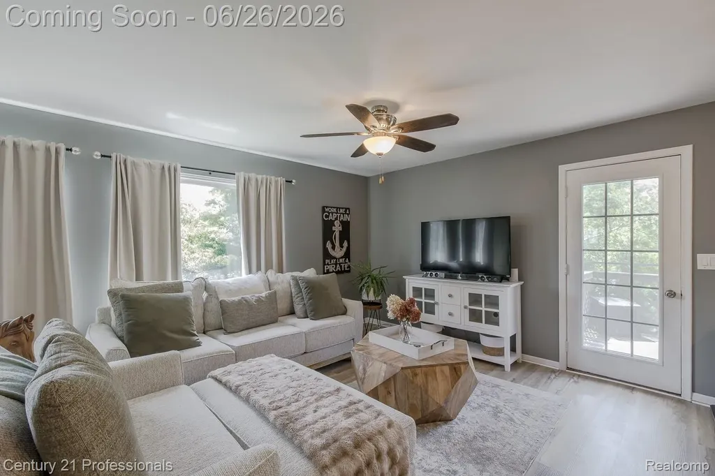 500 Neptune Drive Brandon Charter Township MI 48462