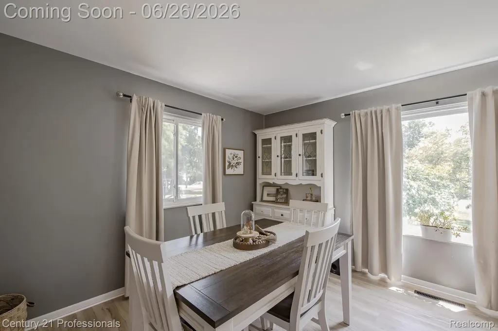 500 Neptune Drive Brandon Charter Township MI 48462