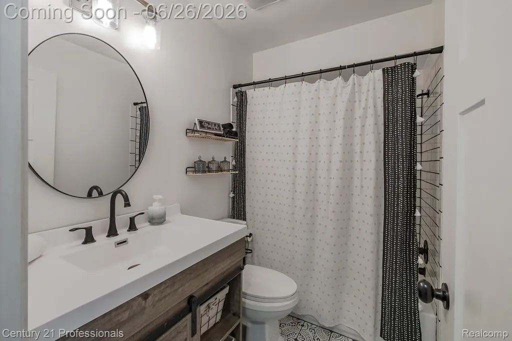 500 Neptune Drive Brandon Charter Township MI 48462