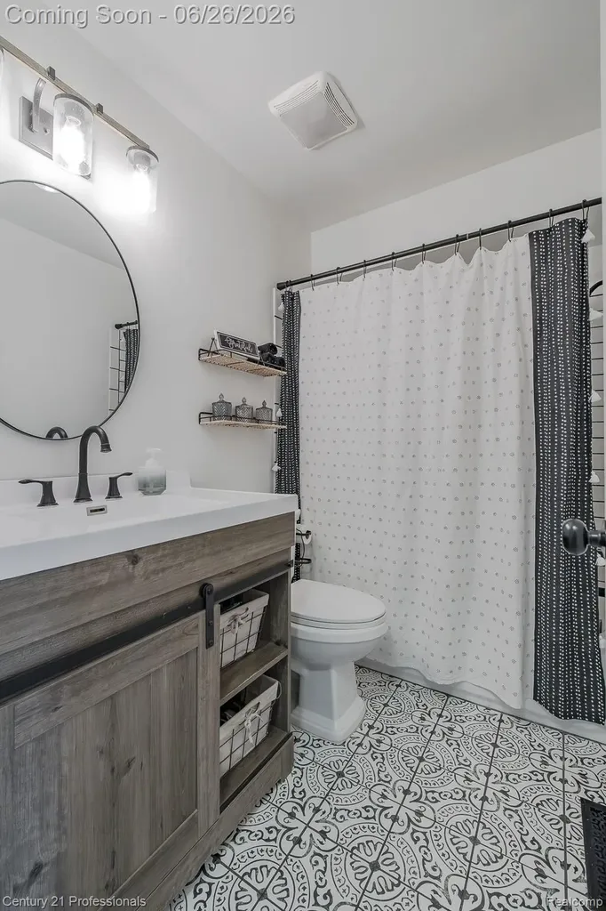 500 Neptune Drive Brandon Charter Township MI 48462