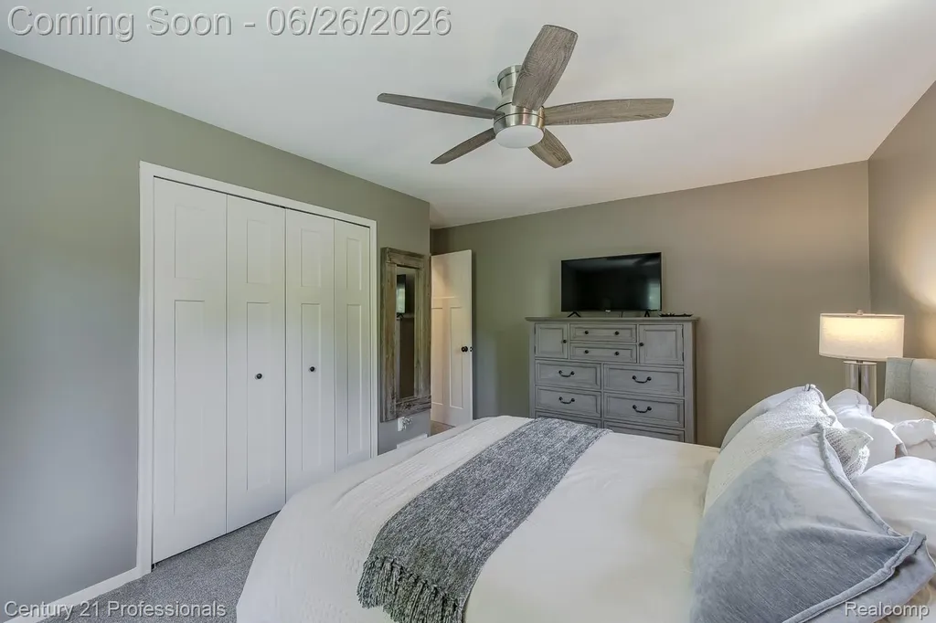 500 Neptune Drive Brandon Charter Township MI 48462