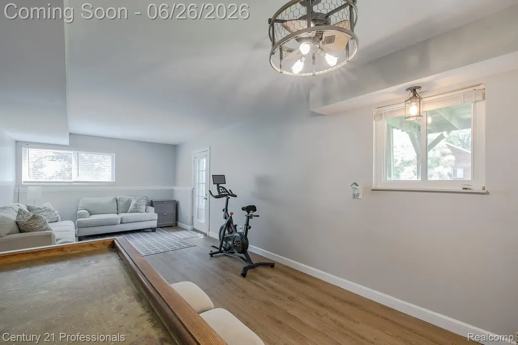 500 Neptune Drive Brandon Charter Township MI 48462