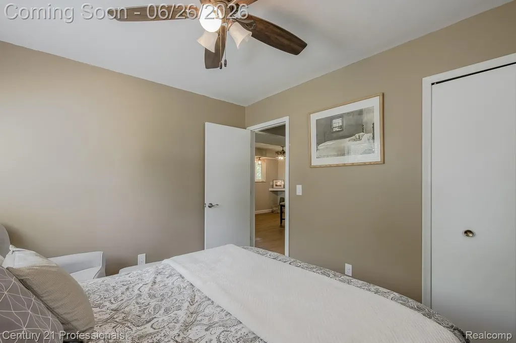 500 Neptune Drive Brandon Charter Township MI 48462