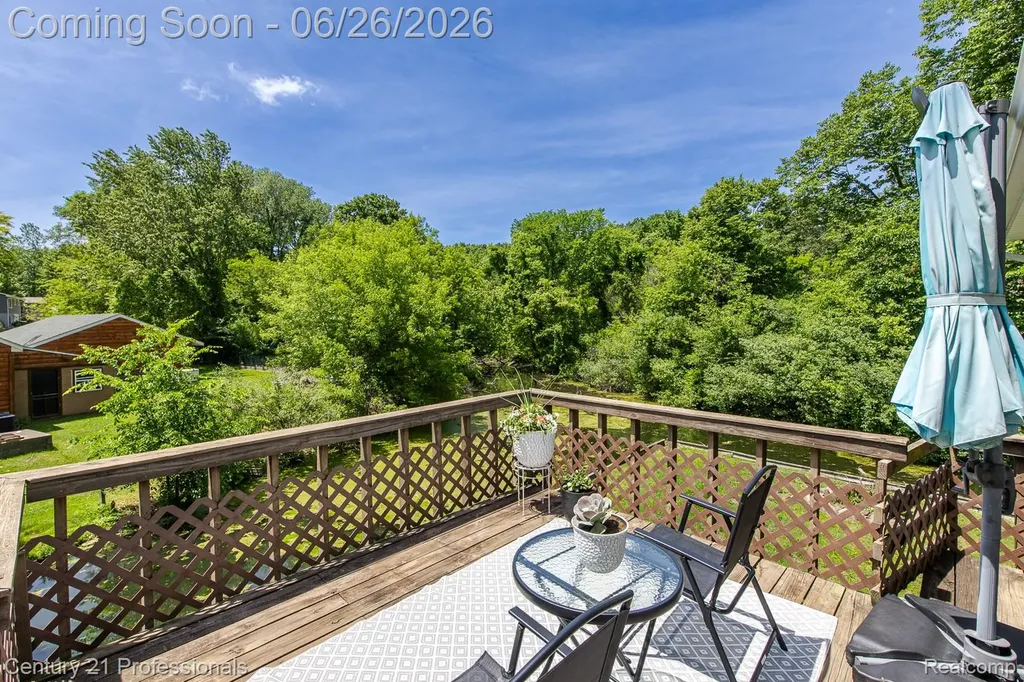 500 Neptune Drive Brandon Charter Township MI 48462
