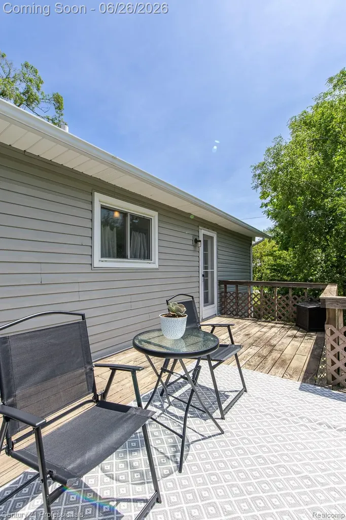 500 Neptune Drive Brandon Charter Township MI 48462