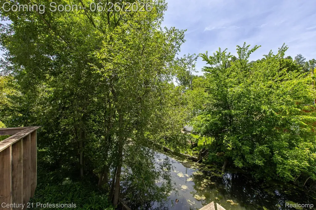 500 Neptune Drive Brandon Charter Township MI 48462