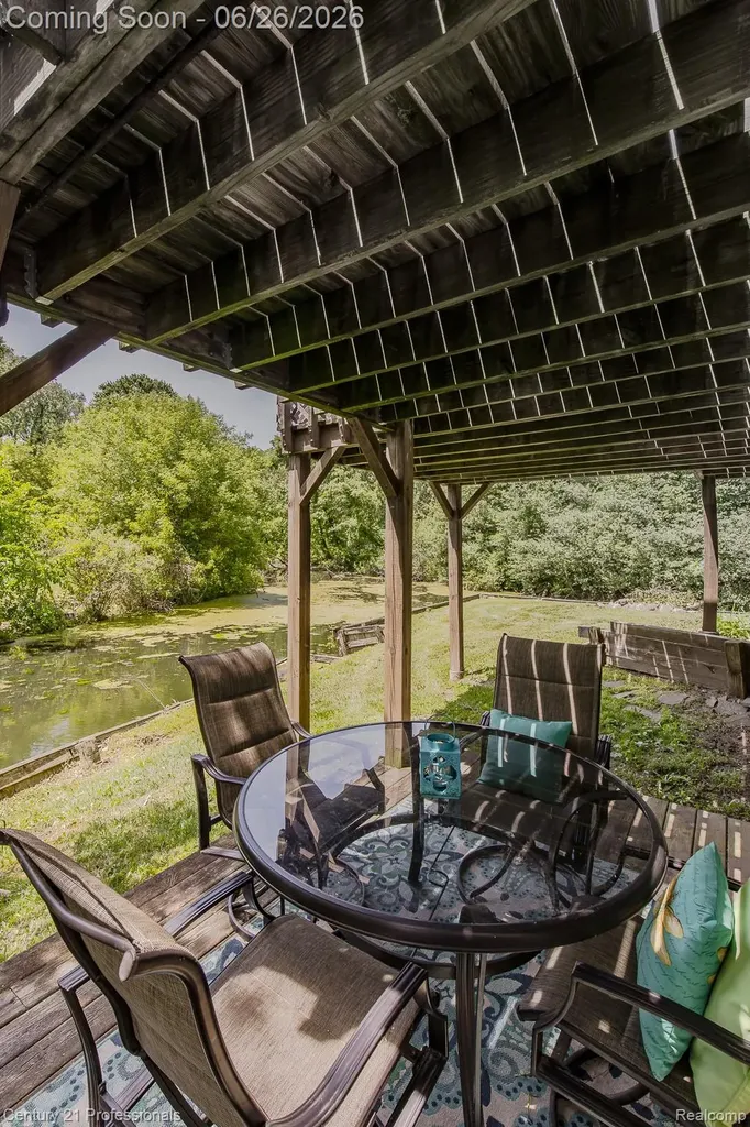 500 Neptune Drive Brandon Charter Township MI 48462