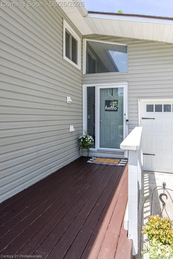 500 Neptune Drive Brandon Charter Township MI 48462