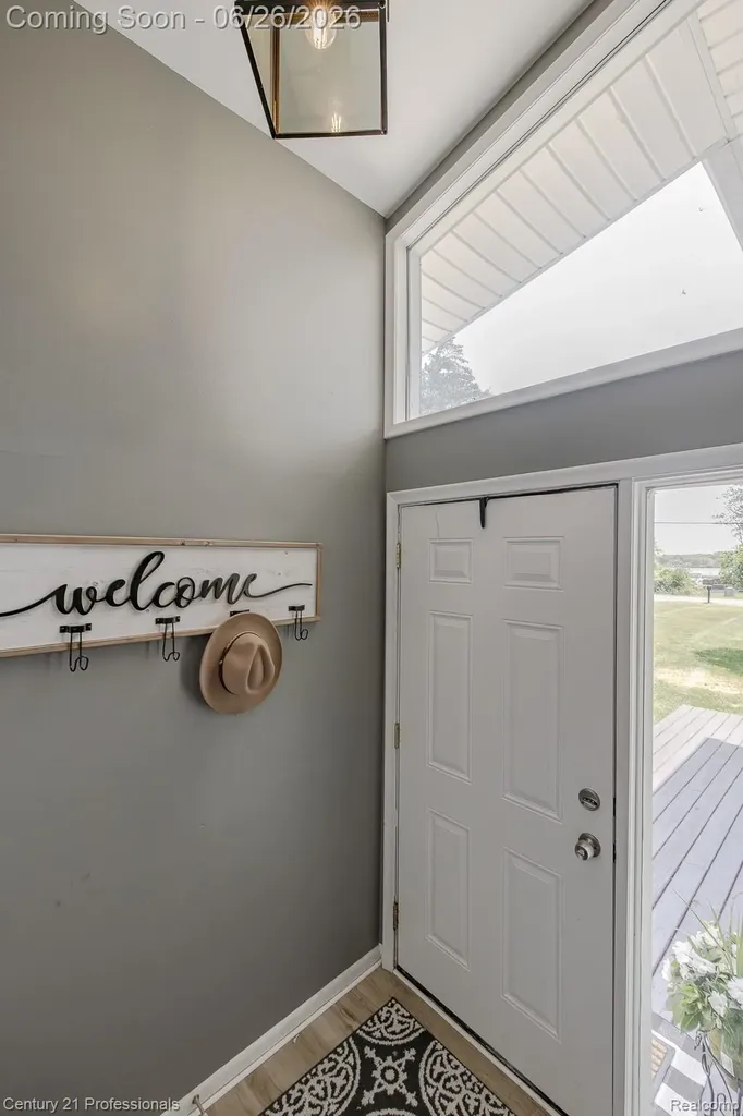 500 Neptune Drive Brandon Charter Township MI 48462