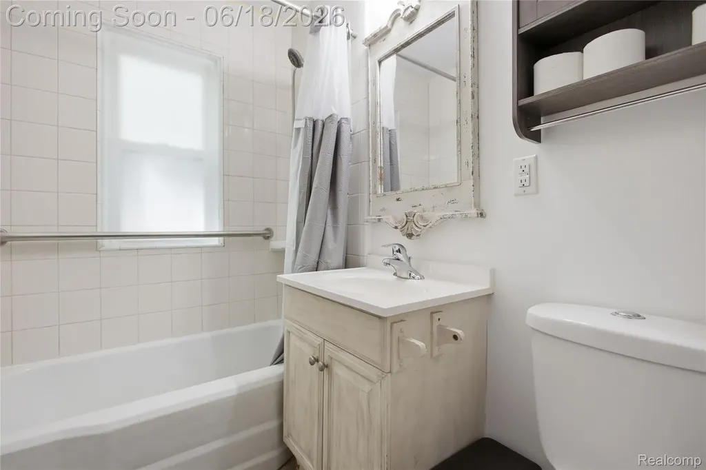 3408 N River Road Fort Gratiot Charter Township MI 48059