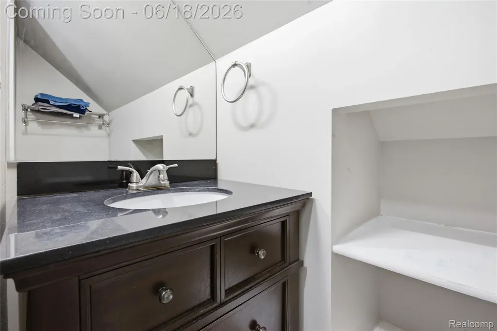 3408 N River Road Fort Gratiot Charter Township MI 48059