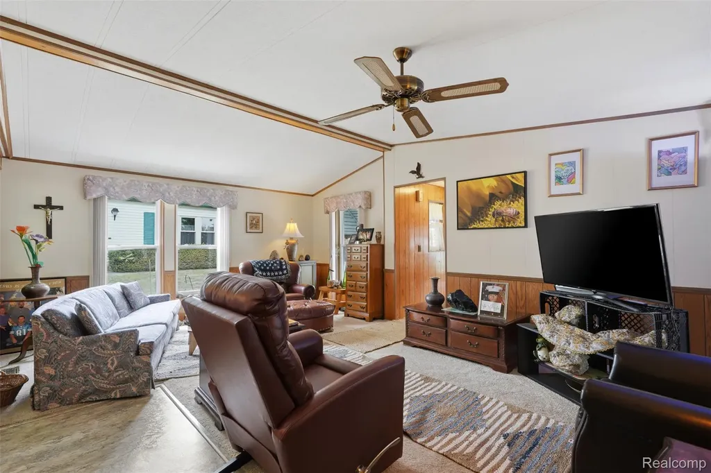 2689 Chickadee Street Rochester Hills City MI 48309