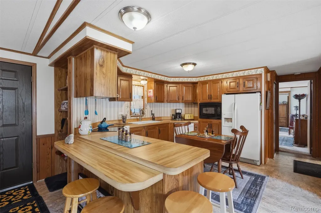 2689 Chickadee Street Rochester Hills City MI 48309