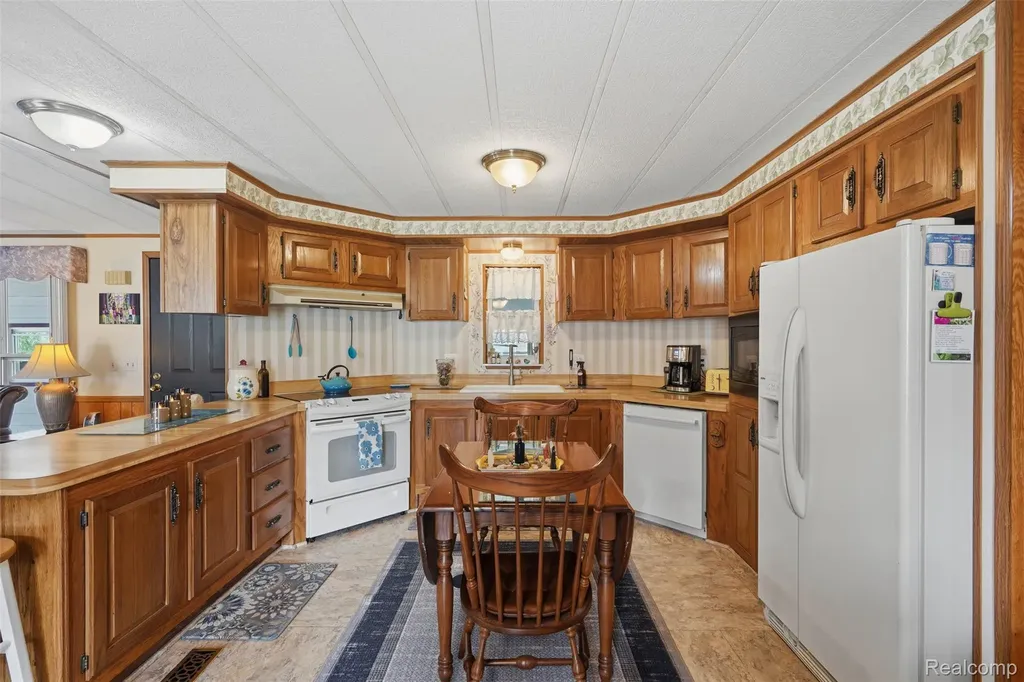2689 Chickadee Street Rochester Hills City MI 48309