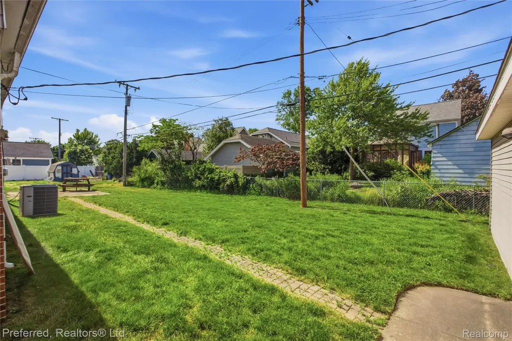 860 Palmer Street Plymouth City MI 48170