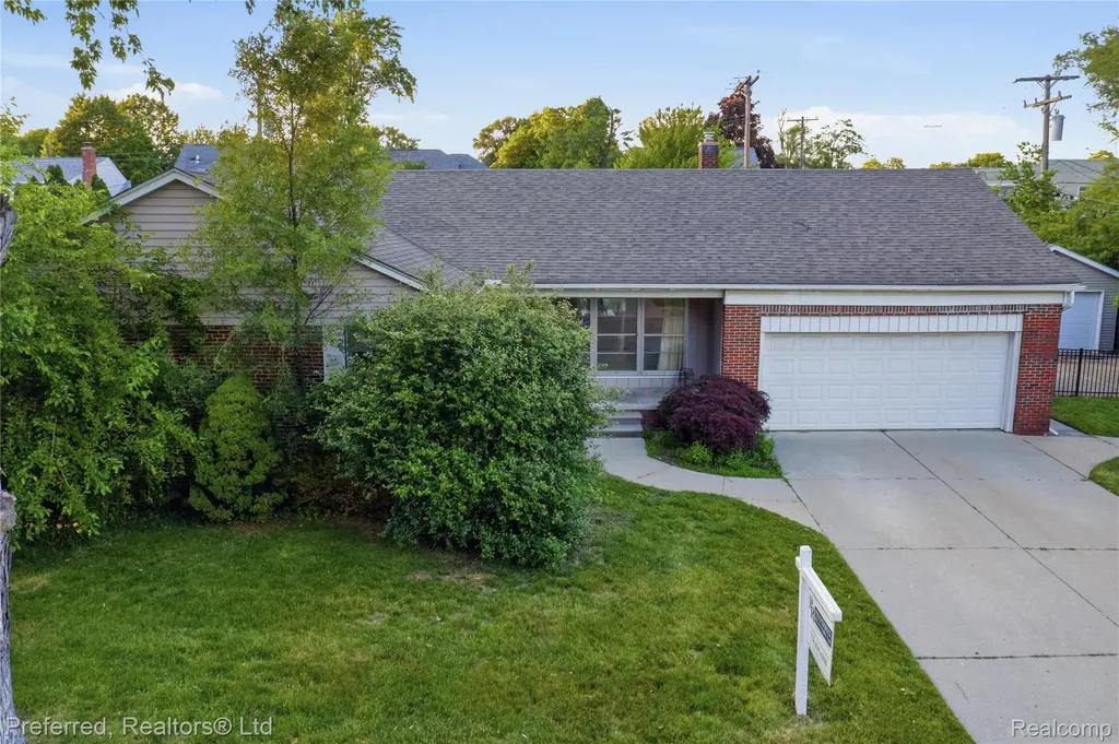 860 Palmer Street Plymouth City MI 48170