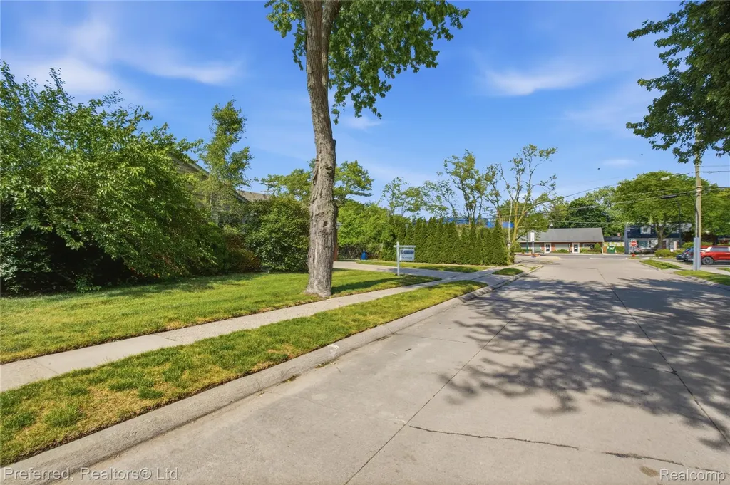 860 Palmer Street Plymouth City MI 48170