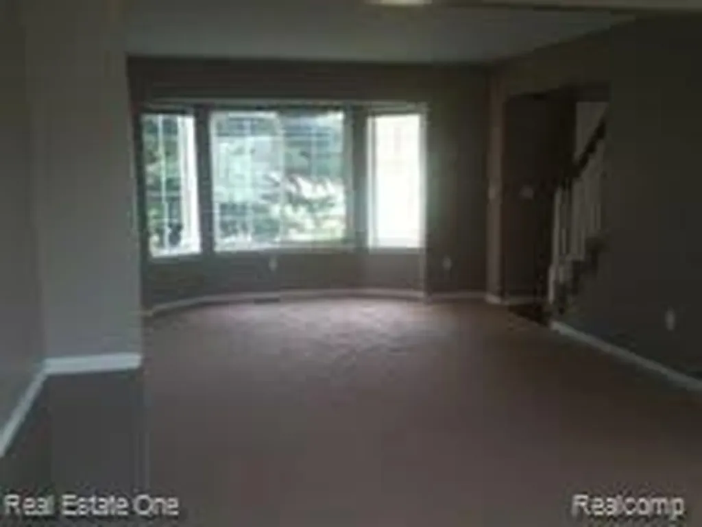 957 Meadowbrook Way Milford Charter Township MI 48381