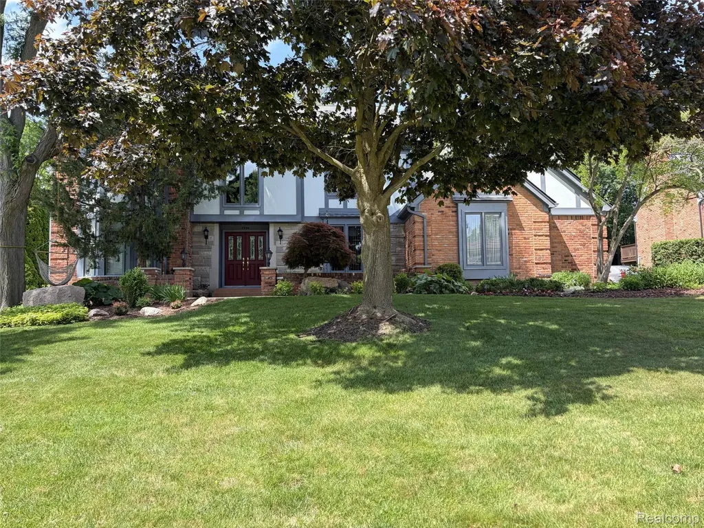 2534 Topsham Drive Rochester Hills City MI 48306