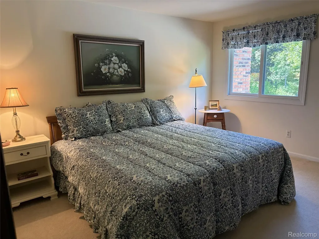 2534 Topsham Drive Rochester Hills City MI 48306