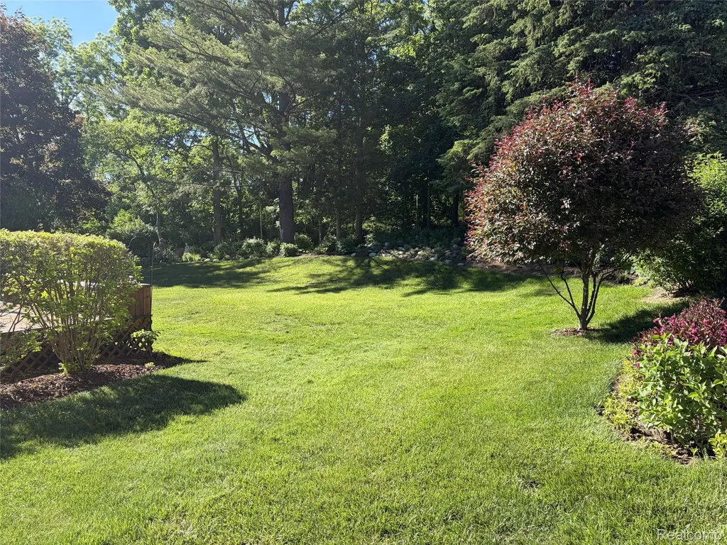 2534 Topsham Drive Rochester Hills City MI 48306