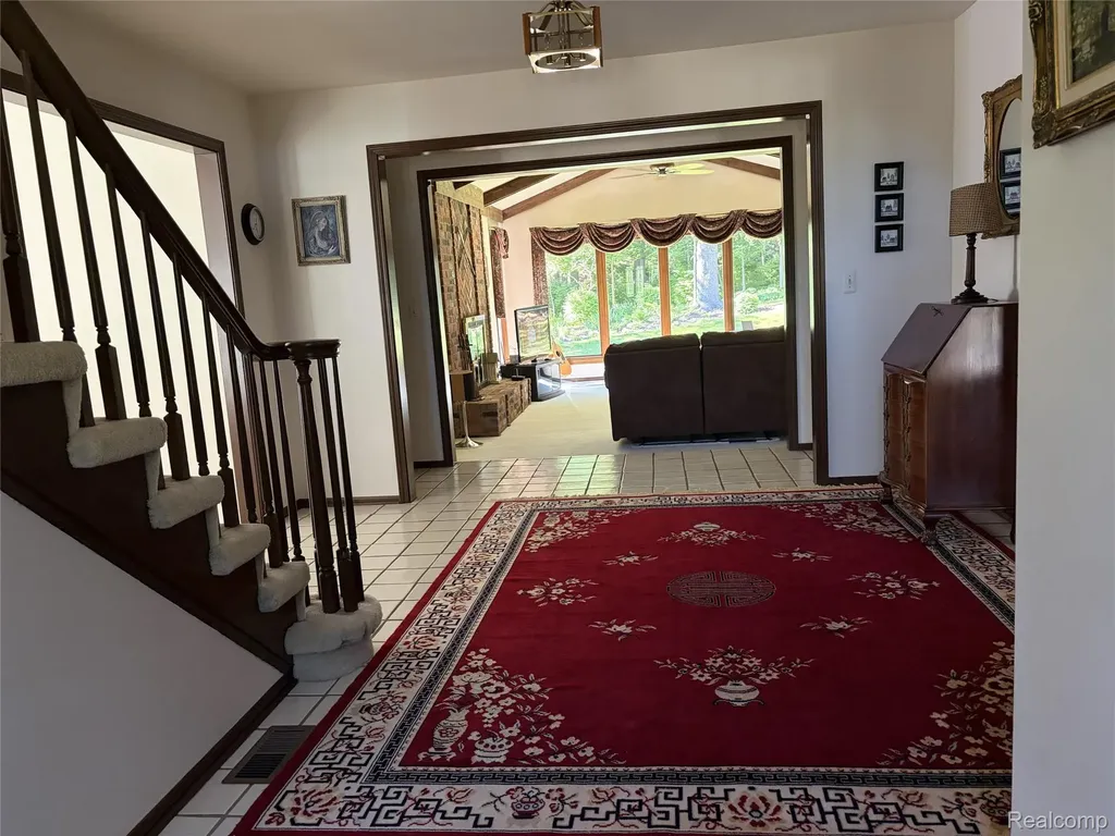 2534 Topsham Drive Rochester Hills City MI 48306