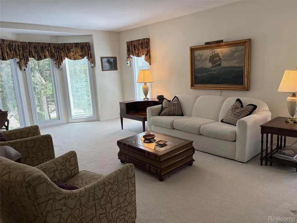 2534 Topsham Drive Rochester Hills City MI 48306