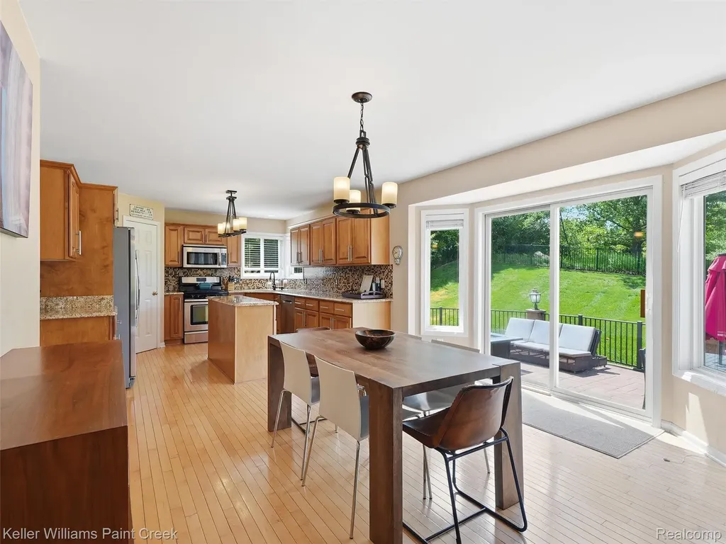 101 Willow Lake Drive Oxford Charter Township MI 48371
