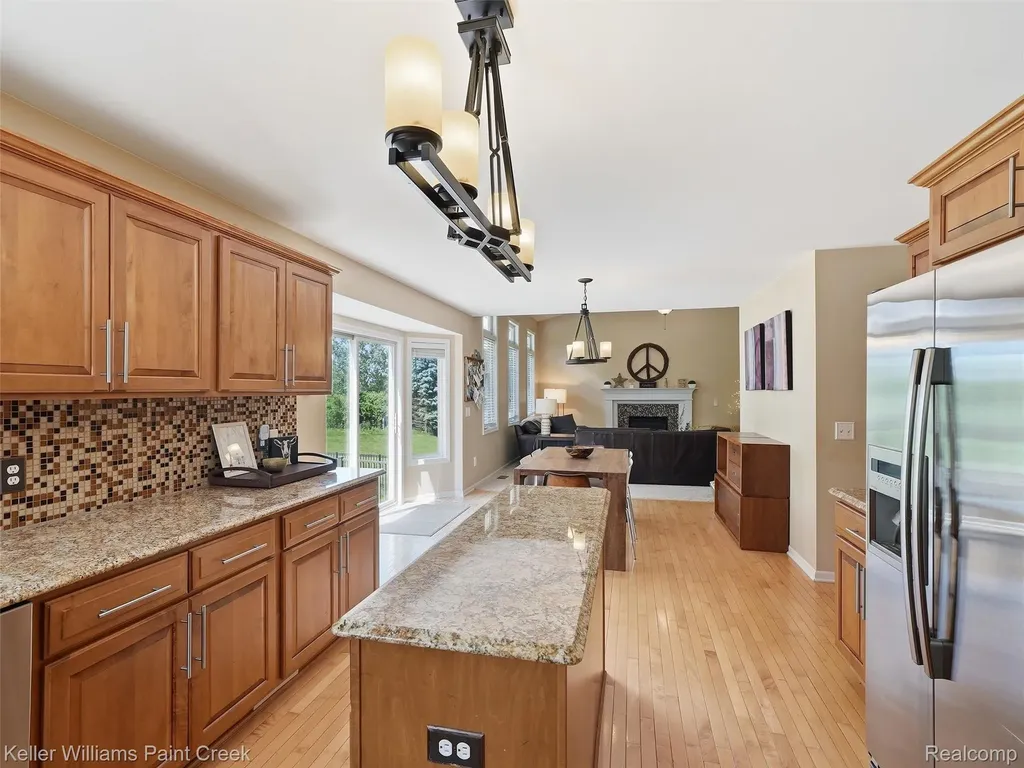 101 Willow Lake Drive Oxford Charter Township MI 48371