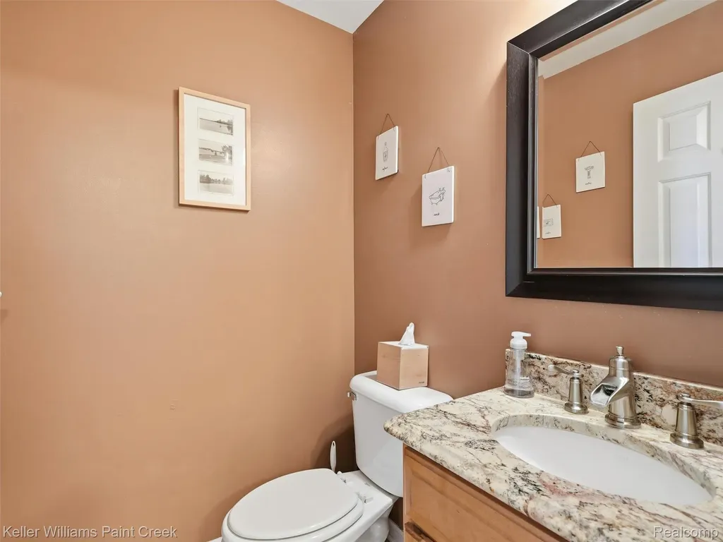 101 Willow Lake Drive Oxford Charter Township MI 48371