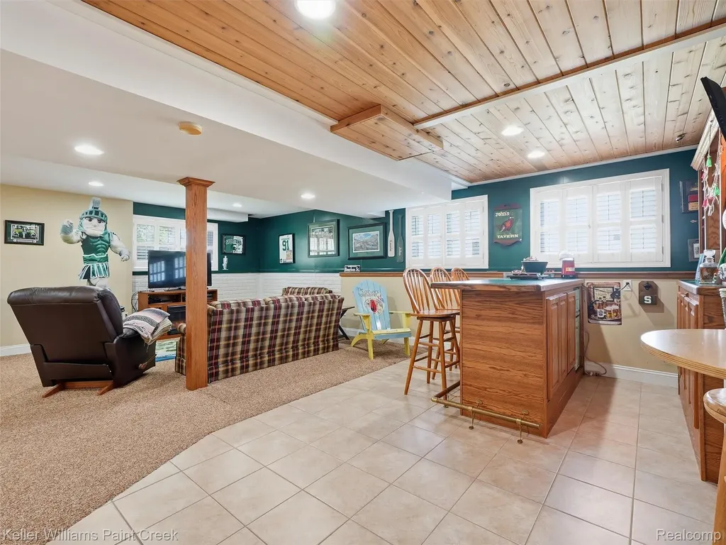 101 Willow Lake Drive Oxford Charter Township MI 48371