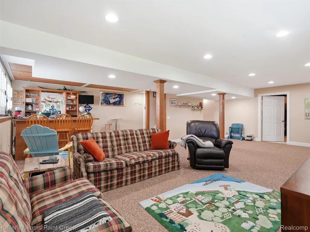 101 Willow Lake Drive Oxford Charter Township MI 48371