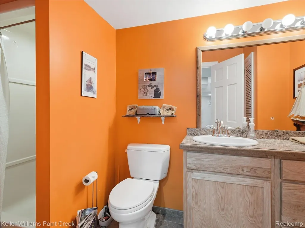 101 Willow Lake Drive Oxford Charter Township MI 48371