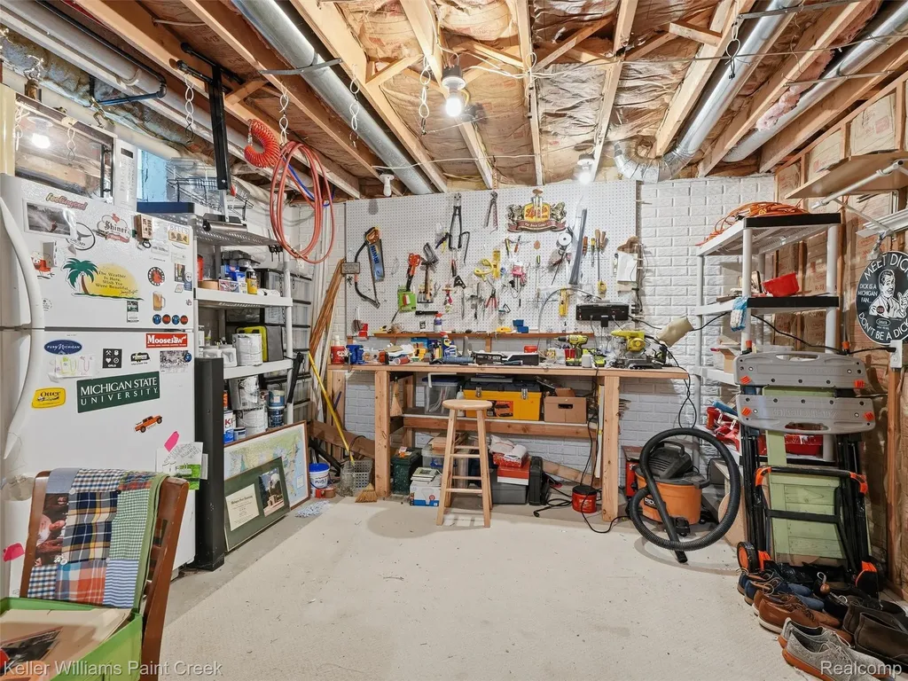 101 Willow Lake Drive Oxford Charter Township MI 48371
