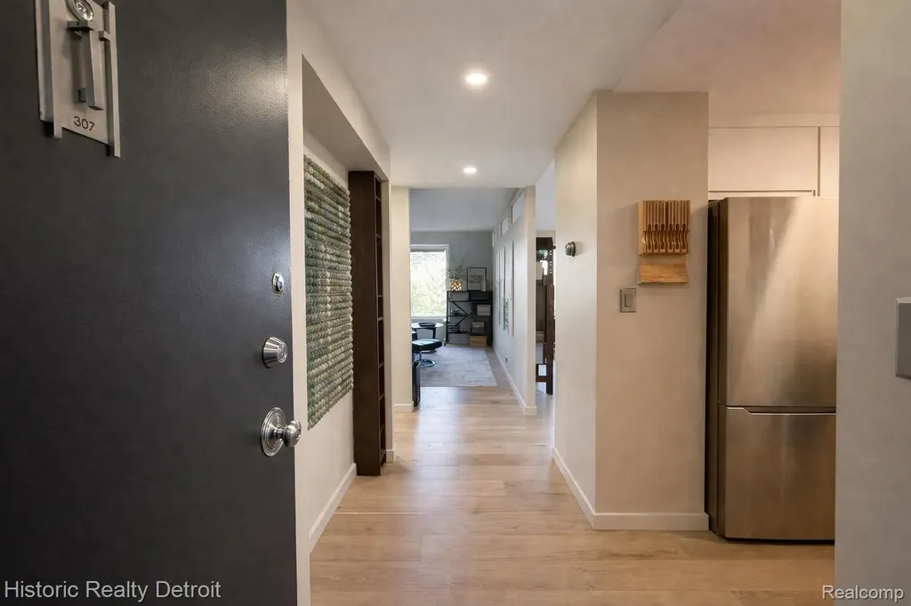 1300 E Lafayette Street E Detroit City MI 48207