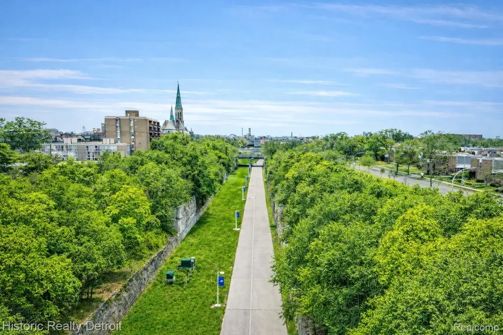 1300 E Lafayette Street E Detroit City MI 48207