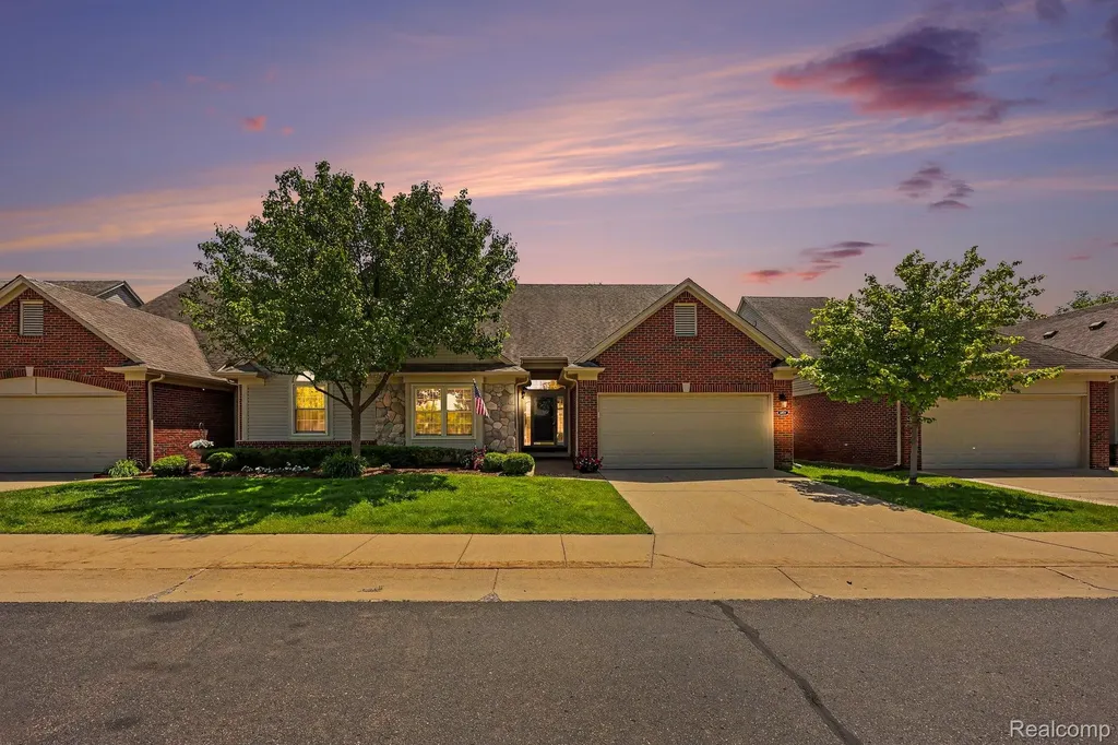6670 Lexington Avenue S Shelby Charter Township MI 48317