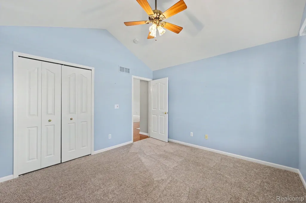 6670 Lexington Avenue S Shelby Charter Township MI 48317