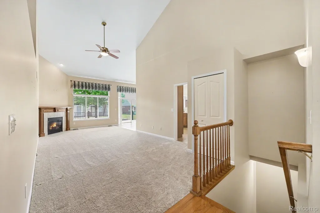 6670 Lexington Avenue S Shelby Charter Township MI 48317